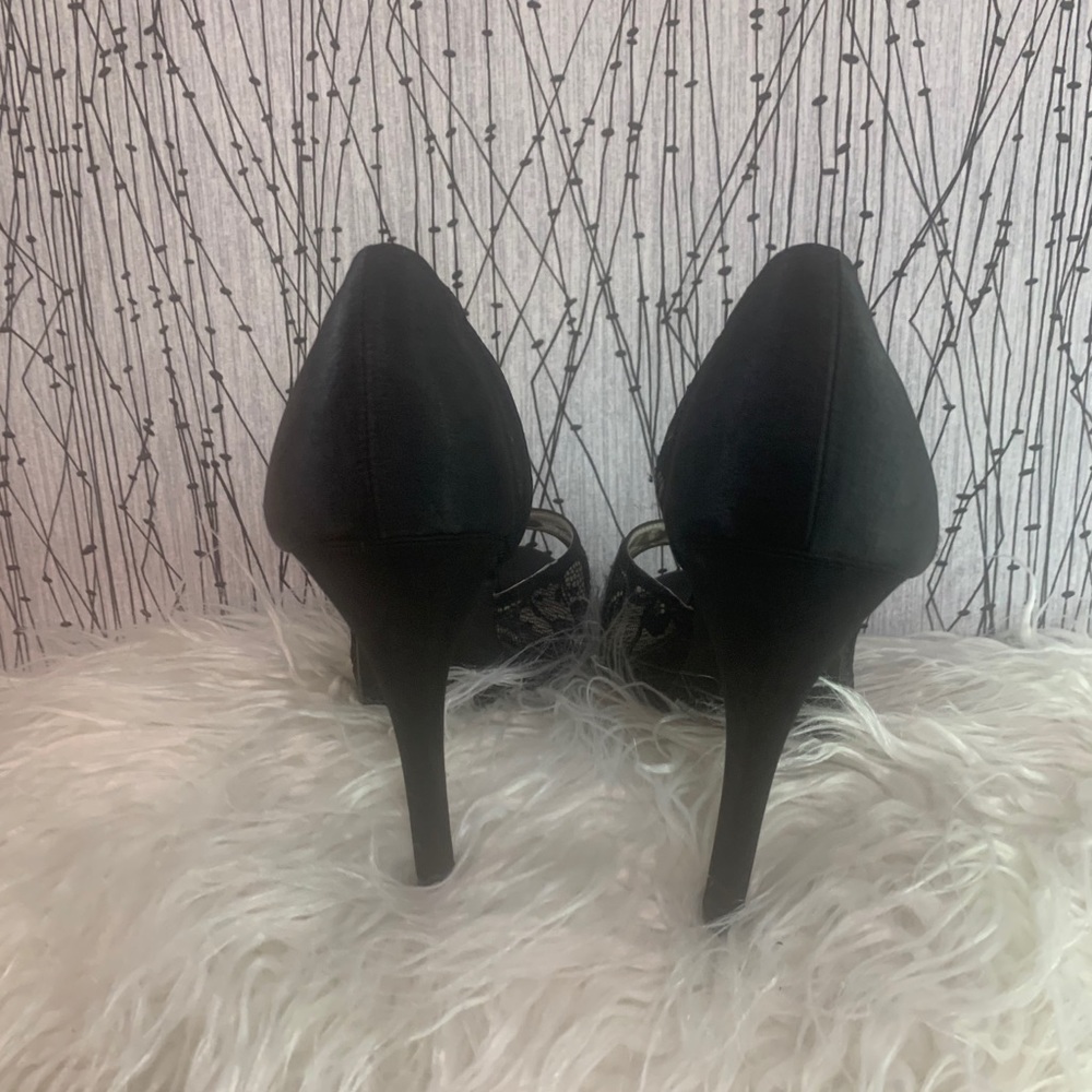 Lulu Townsend High Heel Lace Shoes, Size 10 - Picture 3 of 6